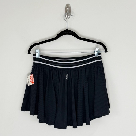 Free People Movement Black Athletic Sultry Skort Skirt Size Large NEW - Picture 3 of 13